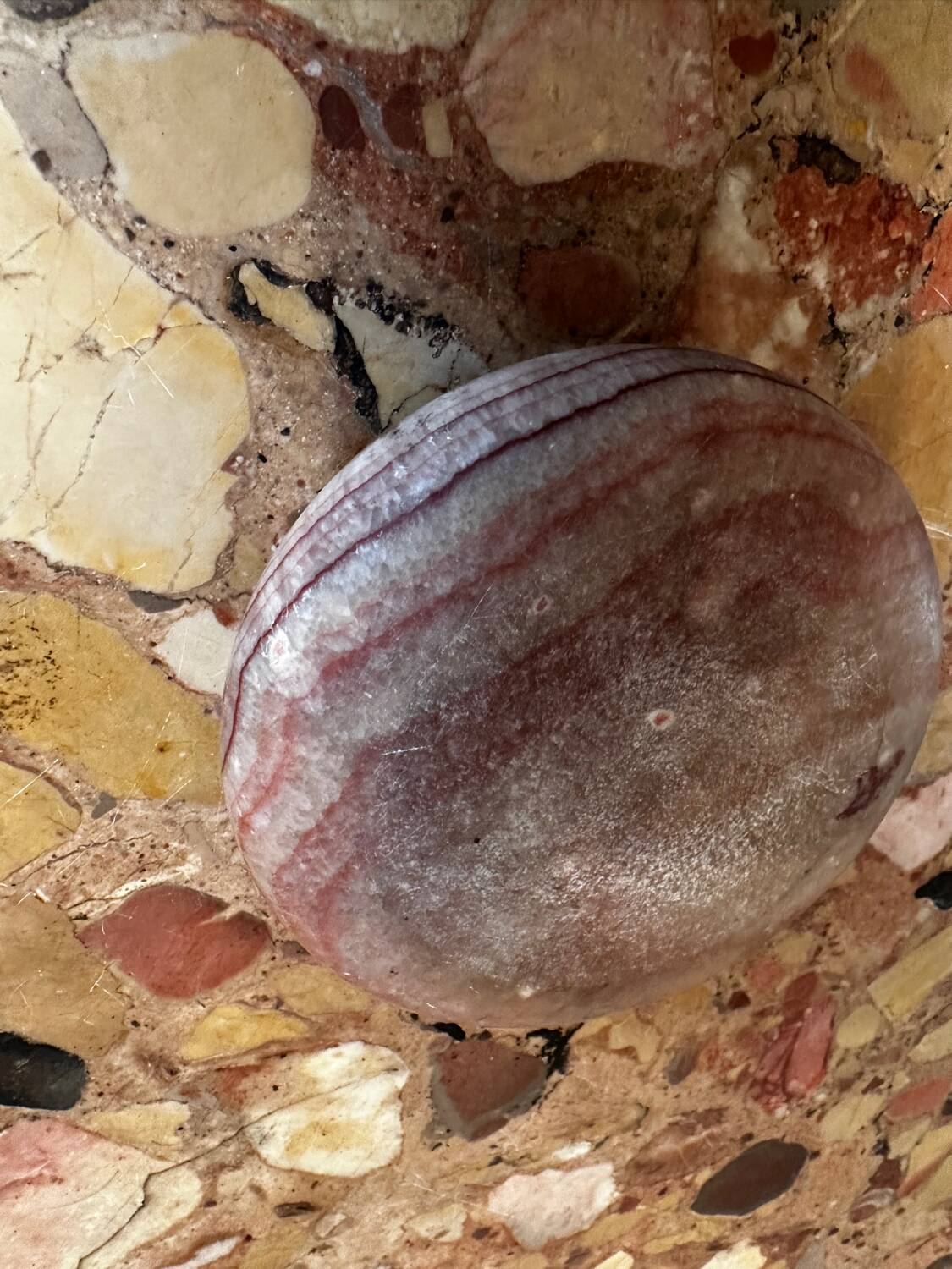 Antique reddish marble ashtray D 12 cm