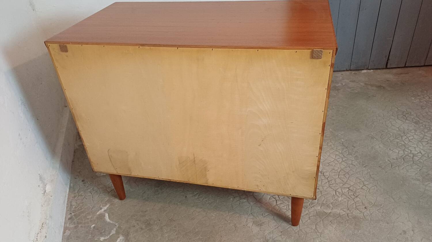 Scandinavian chest of drawers