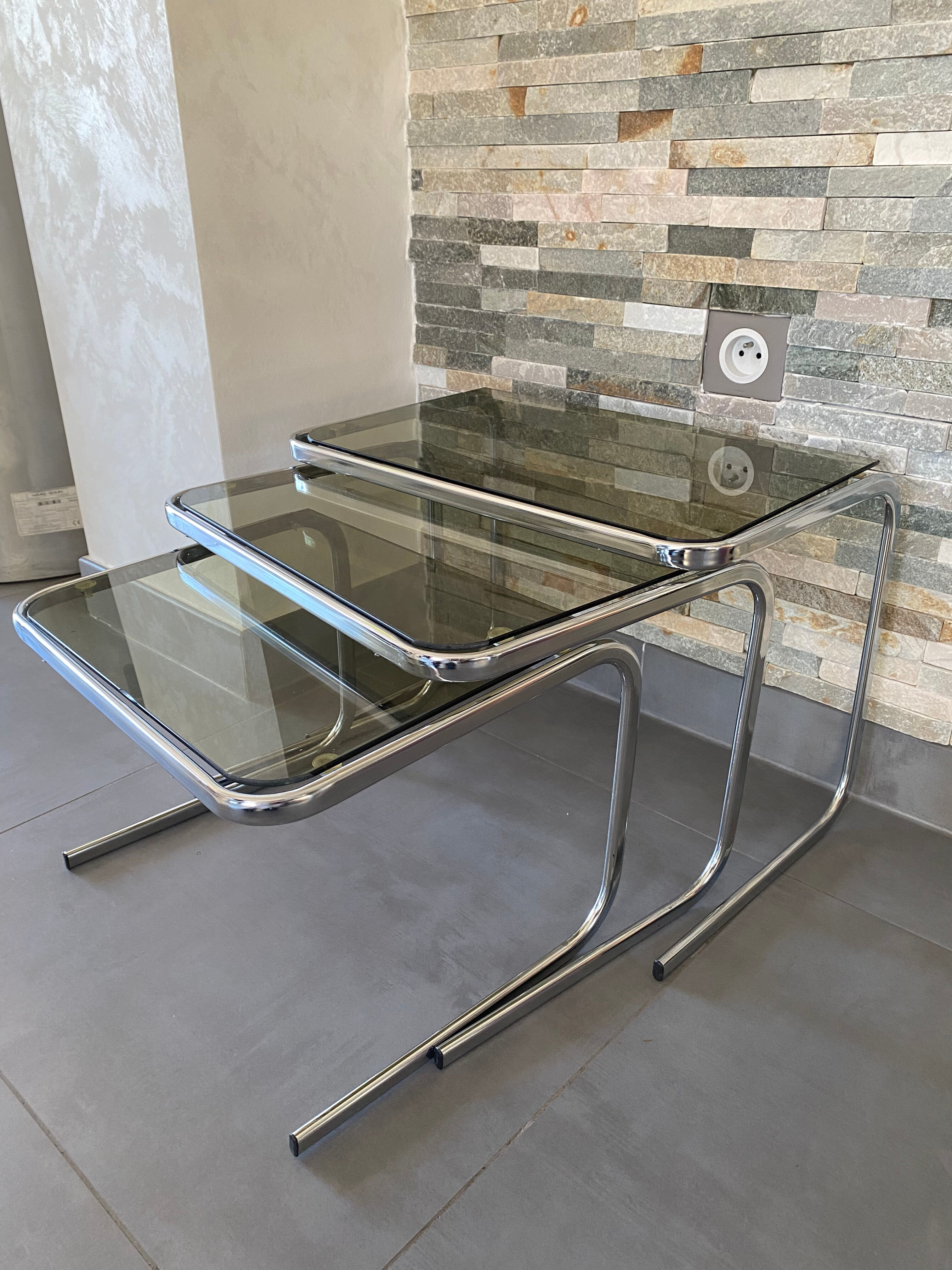 Chrome trundle tables