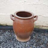 Old pot brownstone, salt