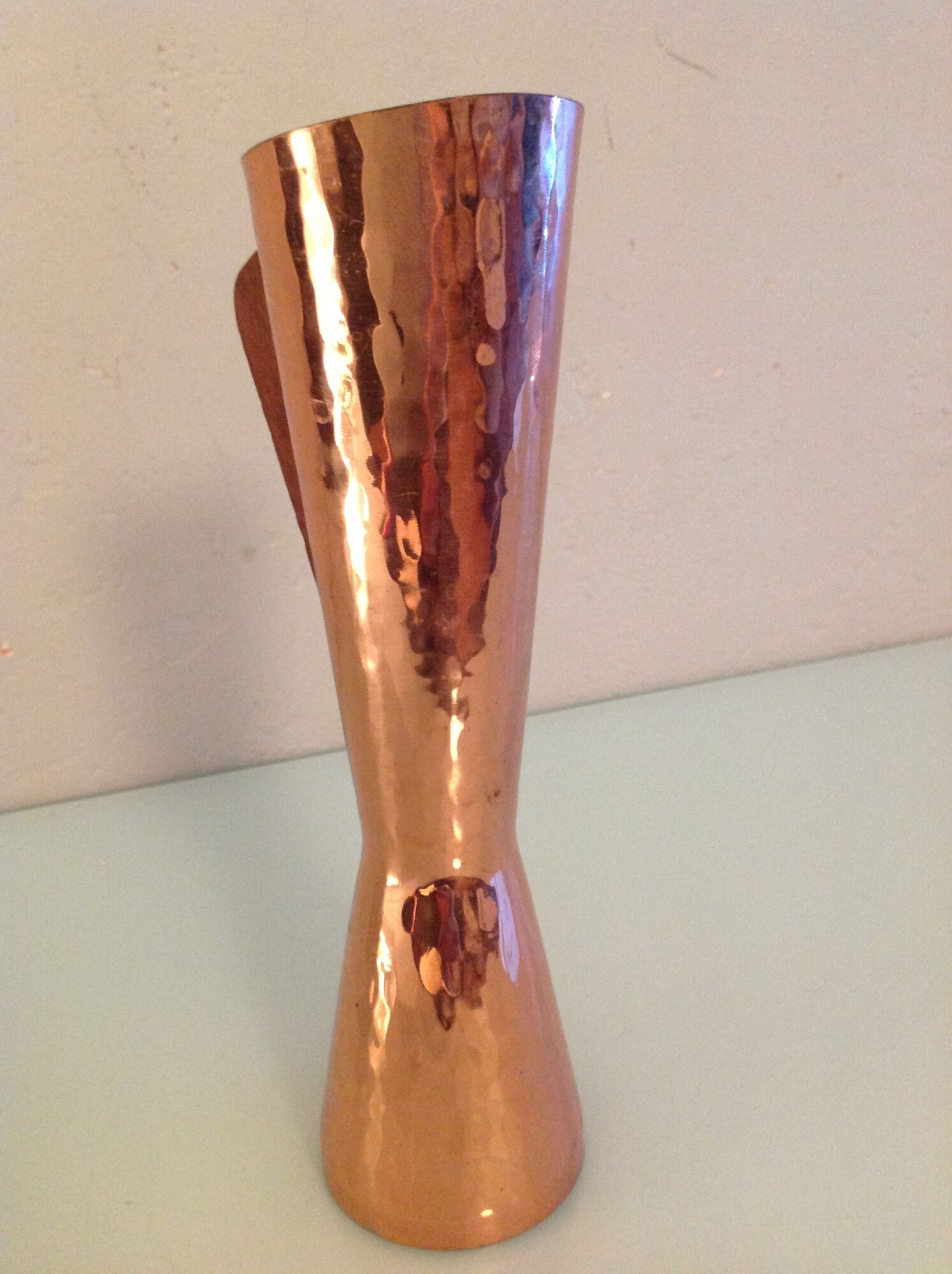 Diabolo vase in hammered red copper 60/70