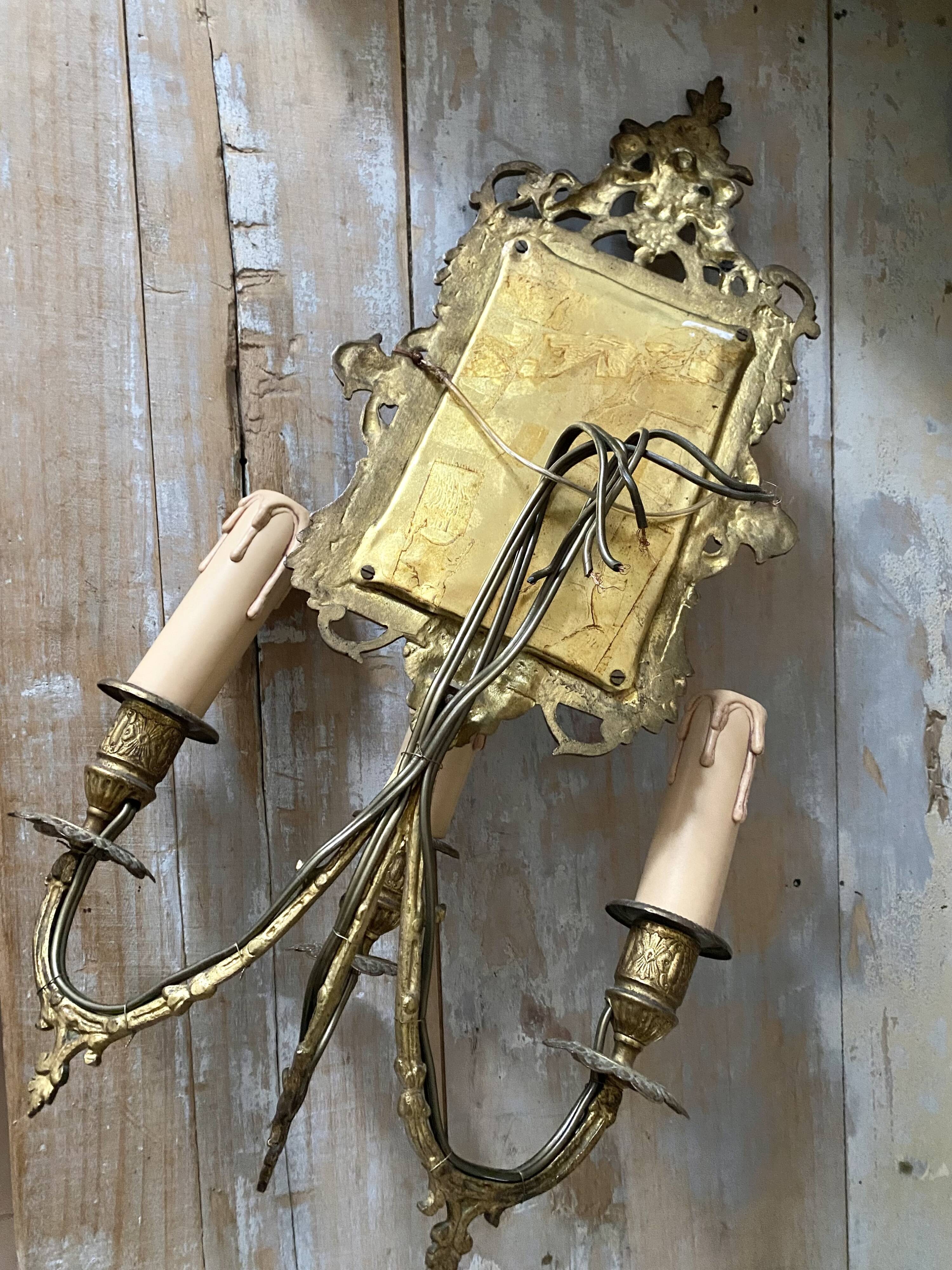 19th-century Napoleon III style gilded bronze wall sconce with bevelled mirror.