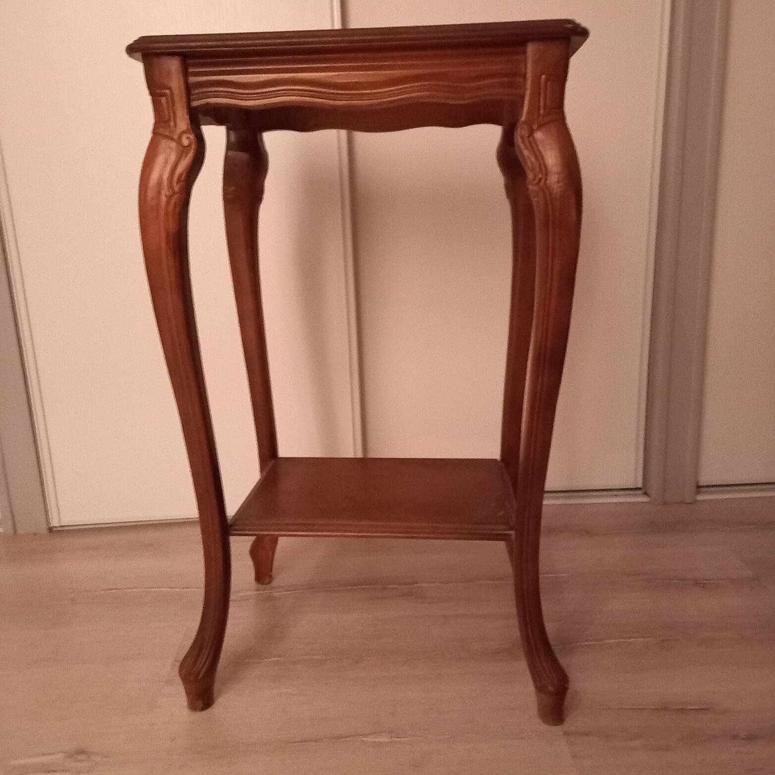 Classic louise table or saddle console in cherry wood