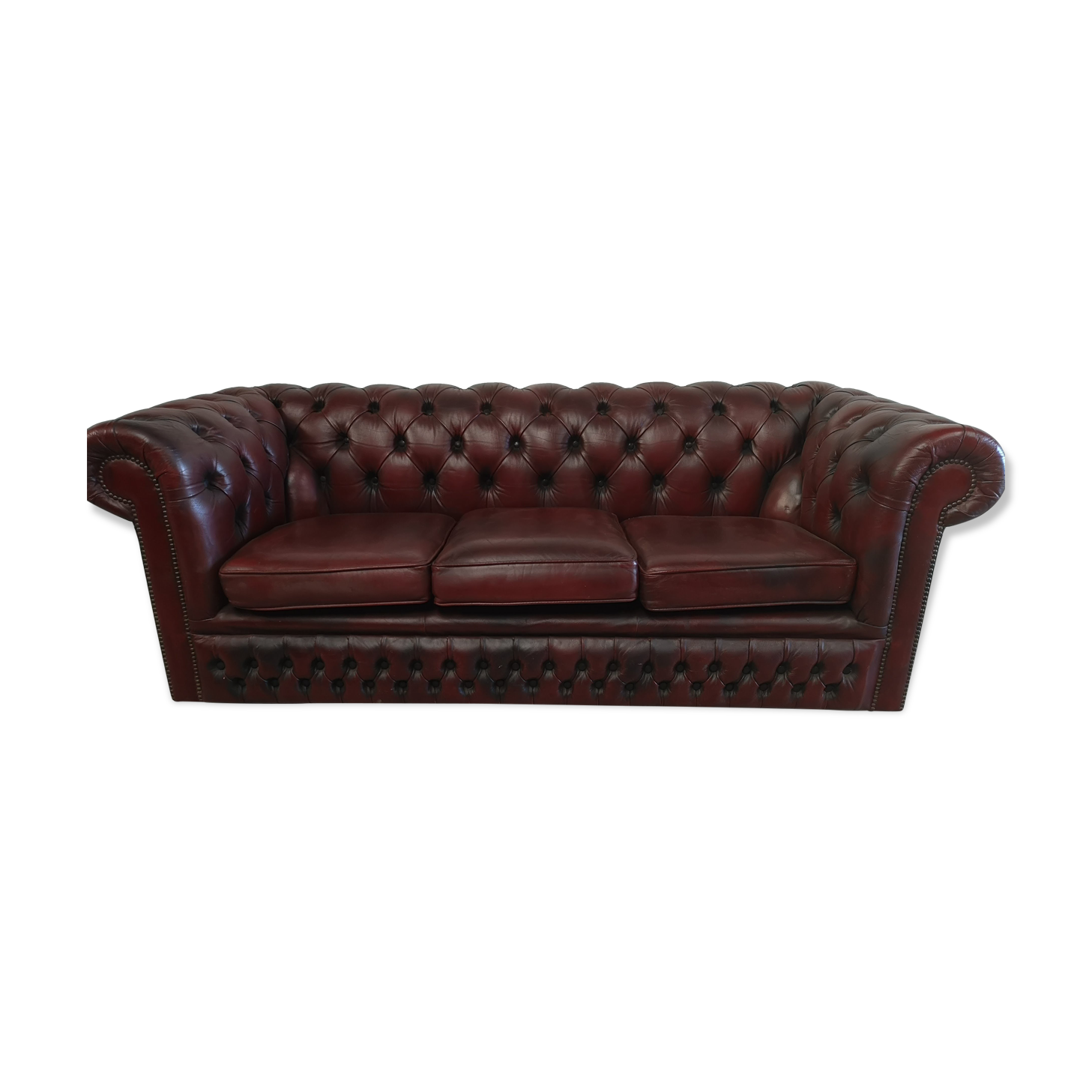 Burgundy leather chesterfield sofa