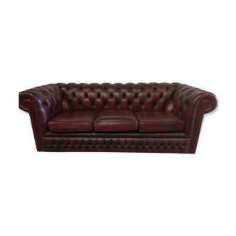 Burgundy leather chesterfield sofa