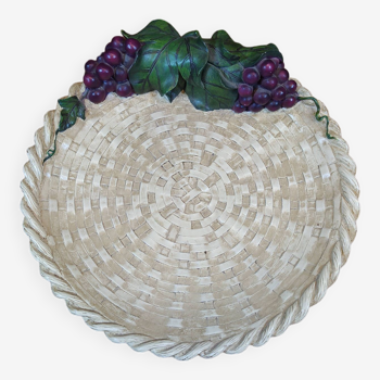 Braided effect ceramic bowl and bunch of grapes