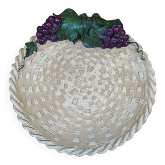 Braided effect ceramic bowl and bunch of grapes