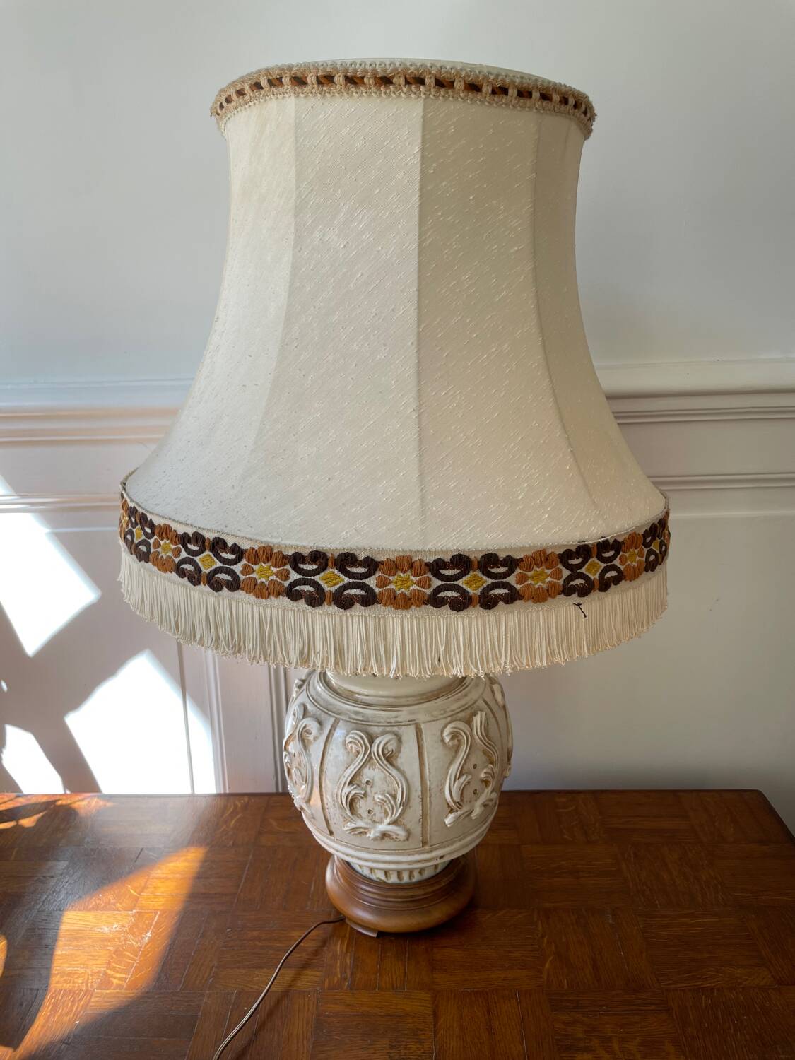 Large shabby chic lamp