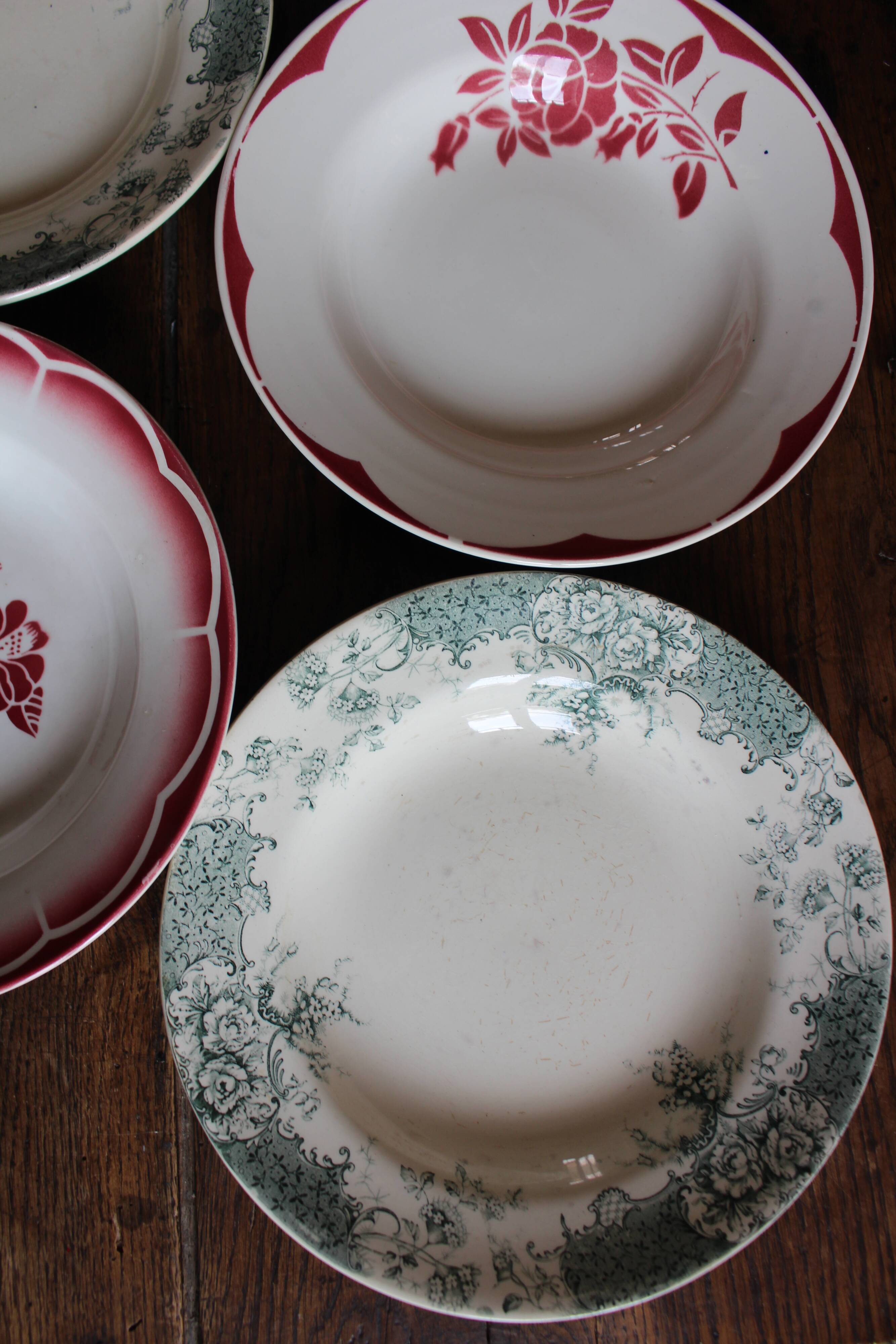 6 deep plates Marsac red Digoin Terre de fer green