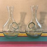 Paire de carafes rafraîchissoirs en verre