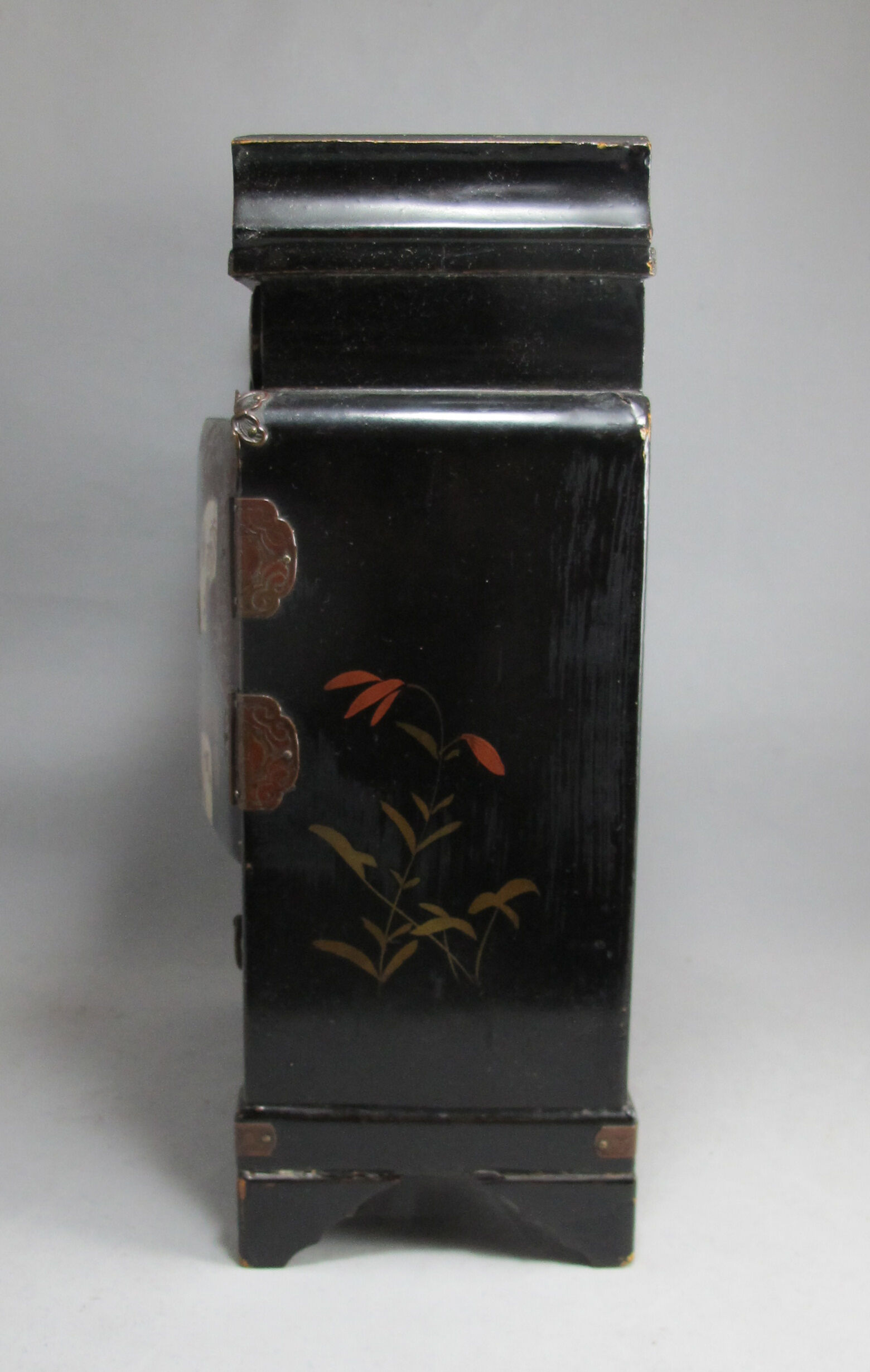 Former 19th century Japanese jewelry box