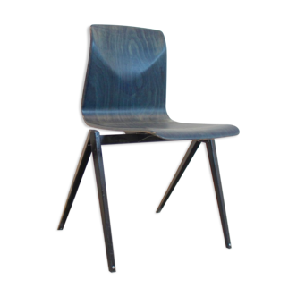 Two-tone stackable industrial dining chair Pagholz Galvanitas S22