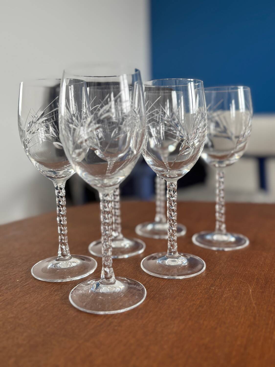 Set of 6 Engraved Crystal Wine Glasses, Spike Pattern | Vintage Elegance v