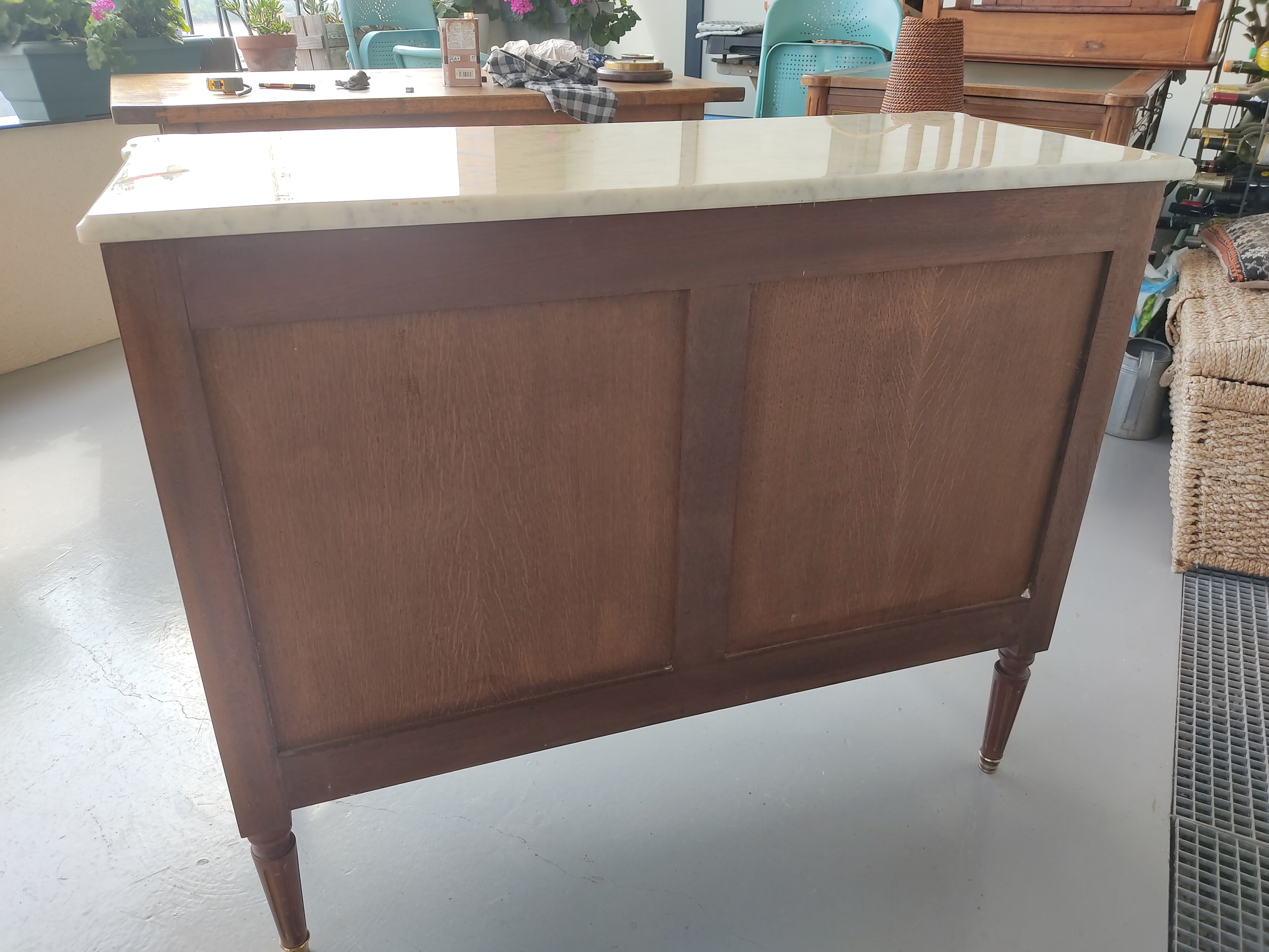 Commode style Louis XVI