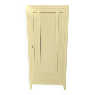 Armoire parisienne ancienne simple