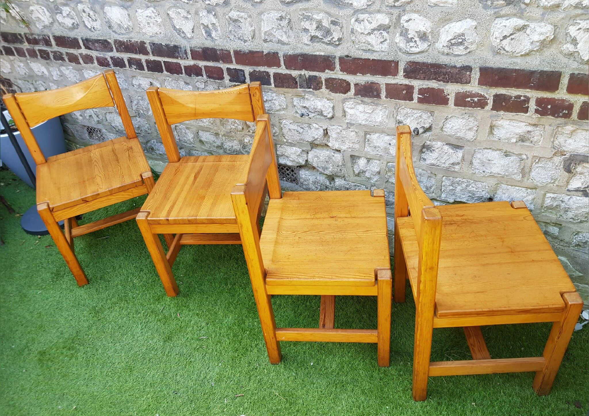 Model chairs "Hongisto" by Ilmari Tapiovaara 1963