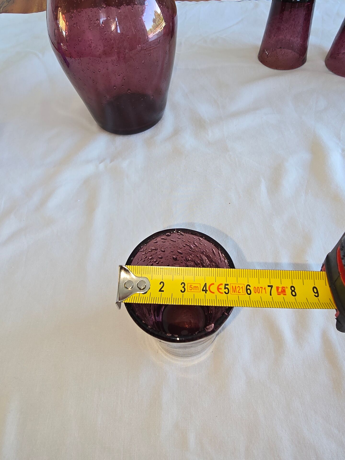 Service Verrerie de Biot, carafe et 4 verres en verre soufflé améthyste