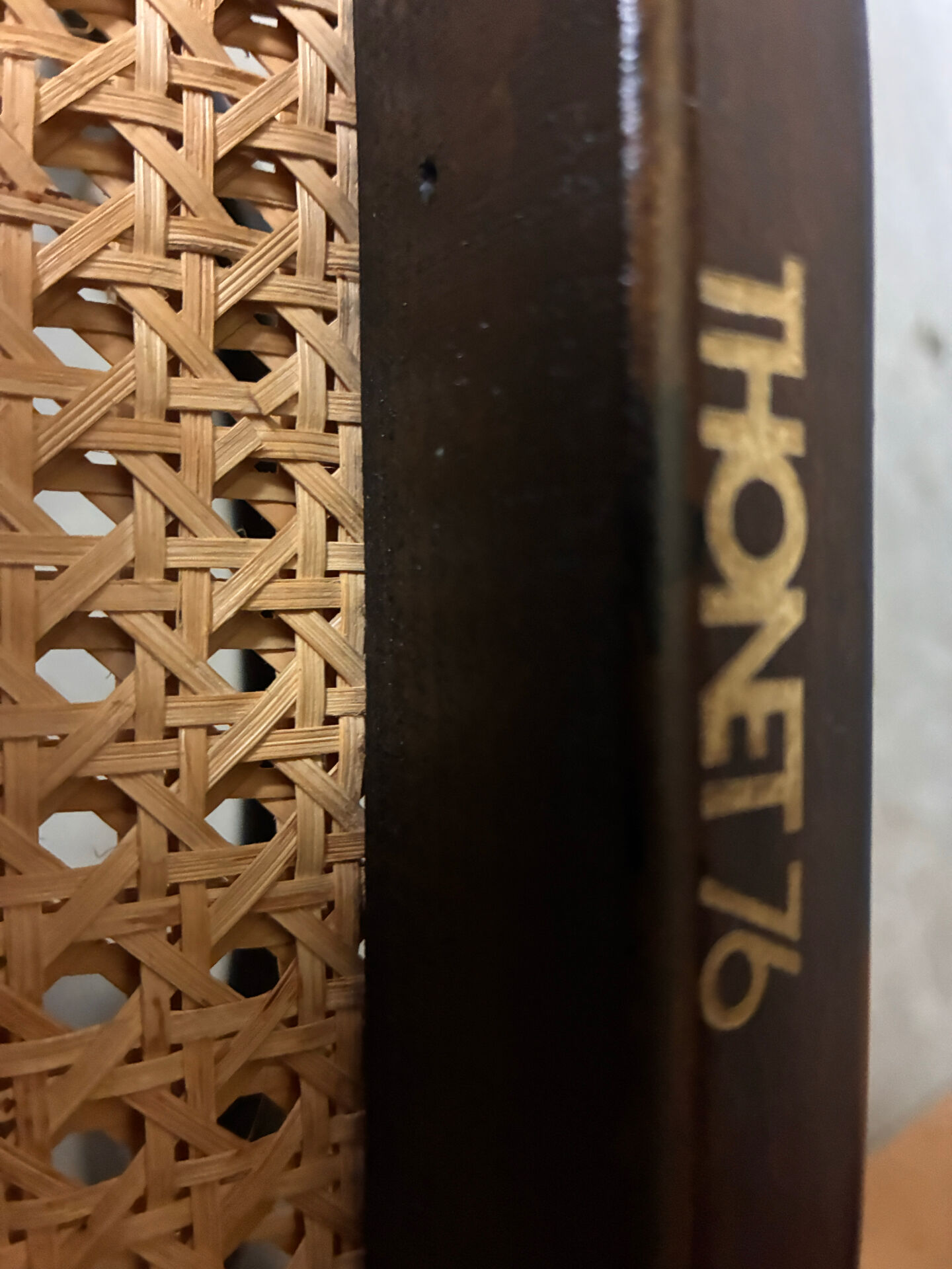 Thonet 215r 6 chairs, classic design