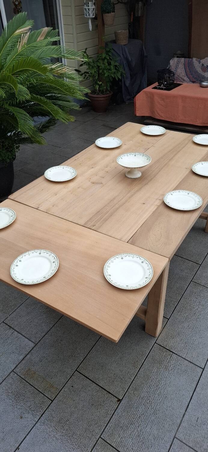 Farmhouse table with extension