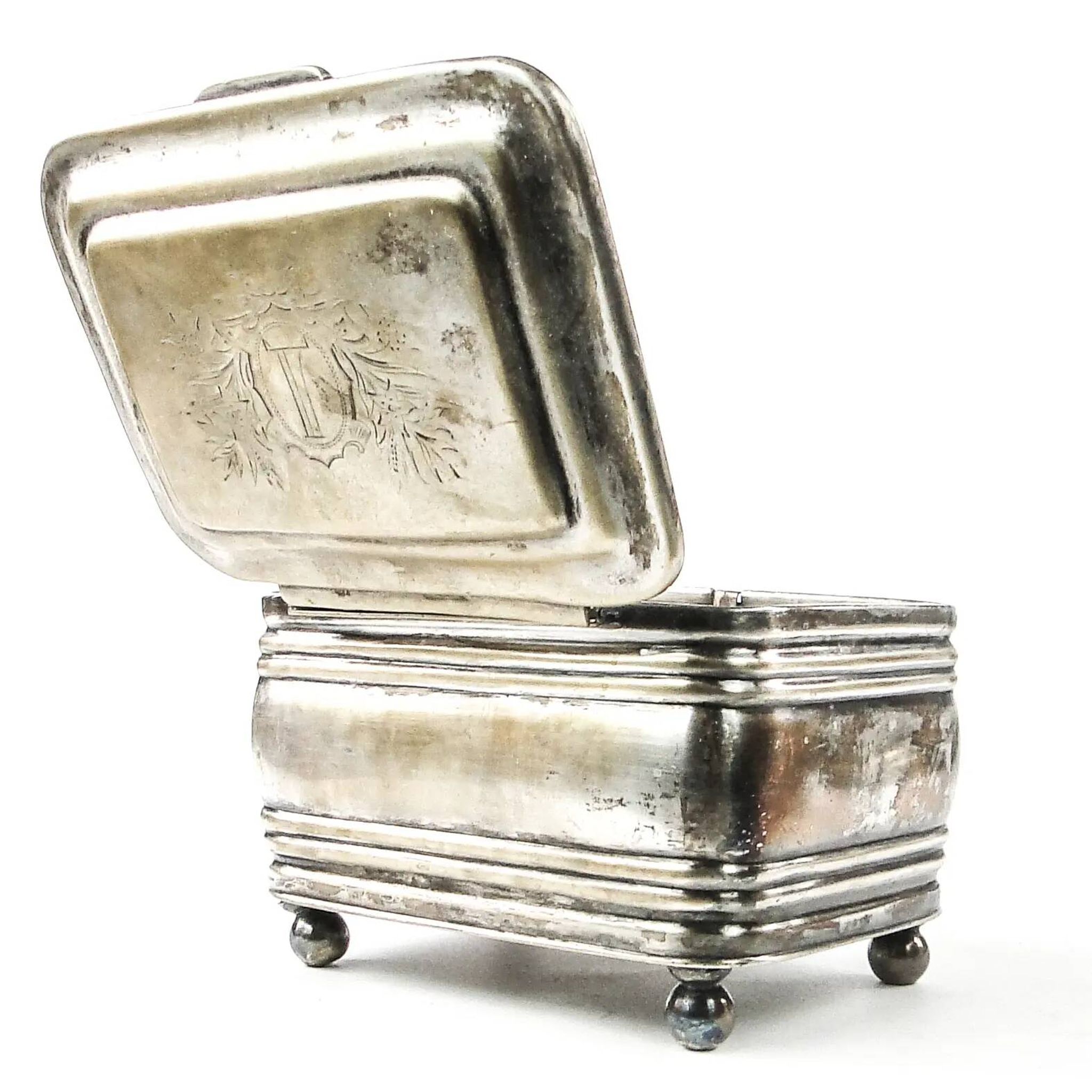 Sucrier, néoclassicisme, laiton argenté, Fraget, Pologne, 19e siècle