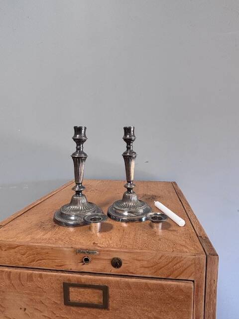Magnificent pair of bronze candlesticks in Louis XVI style - 1900