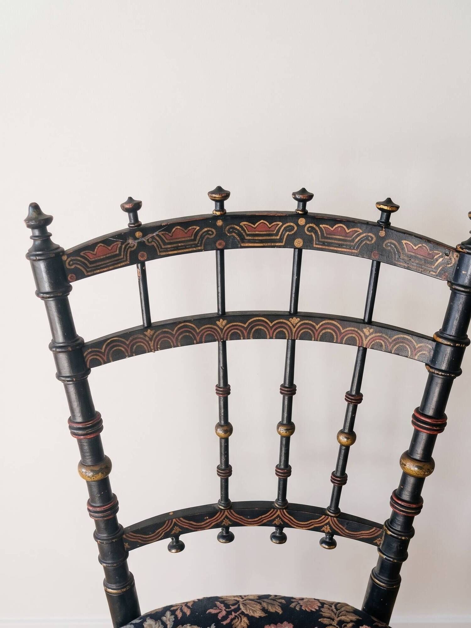 Set of 4 Napoleon chairs in blackened wood and floral fabric.