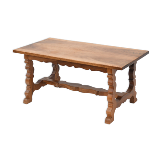 Table basse en noyer