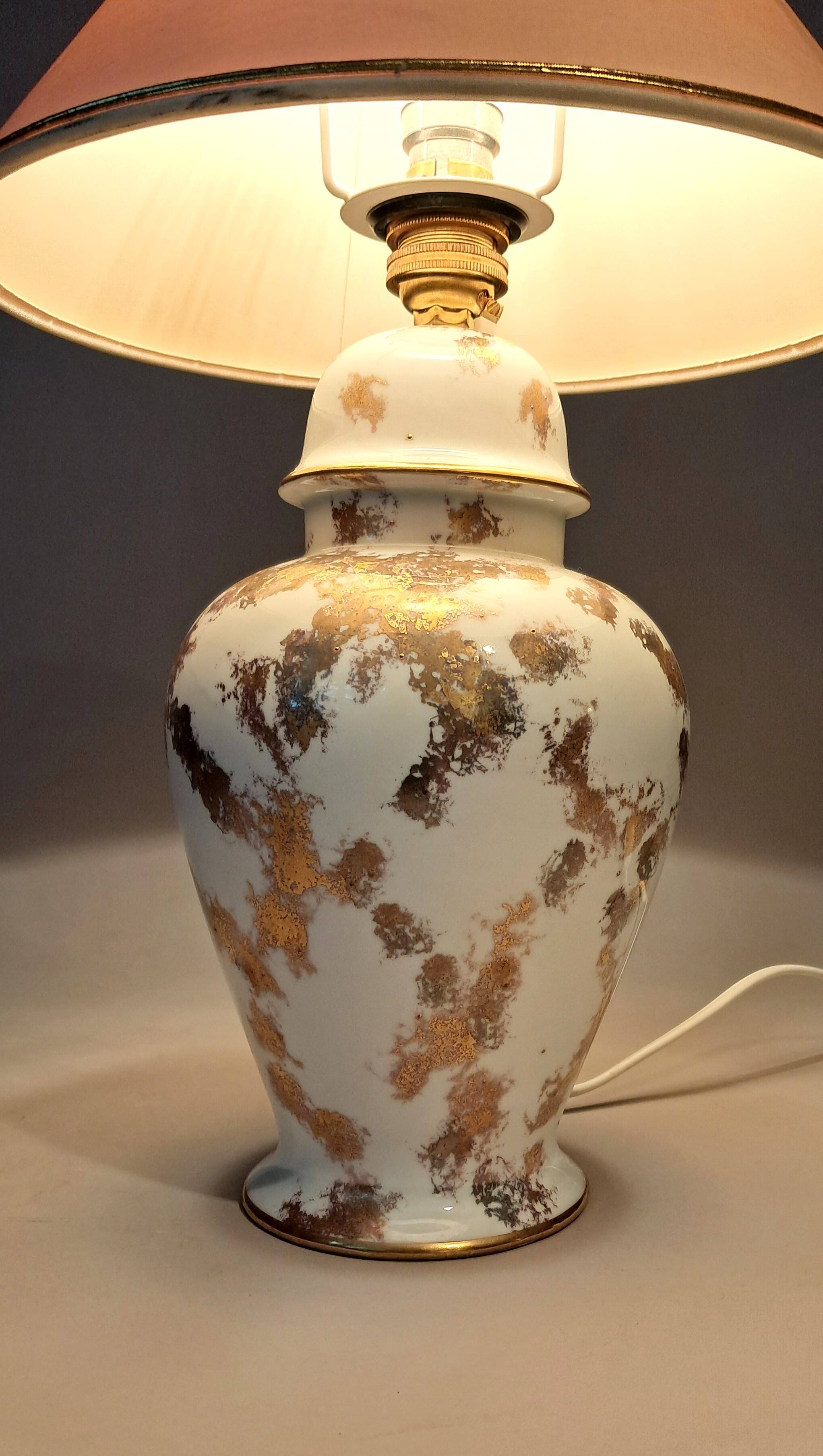 Fine porcelain lamp gilded with gold by Laure Selignac, Paris.