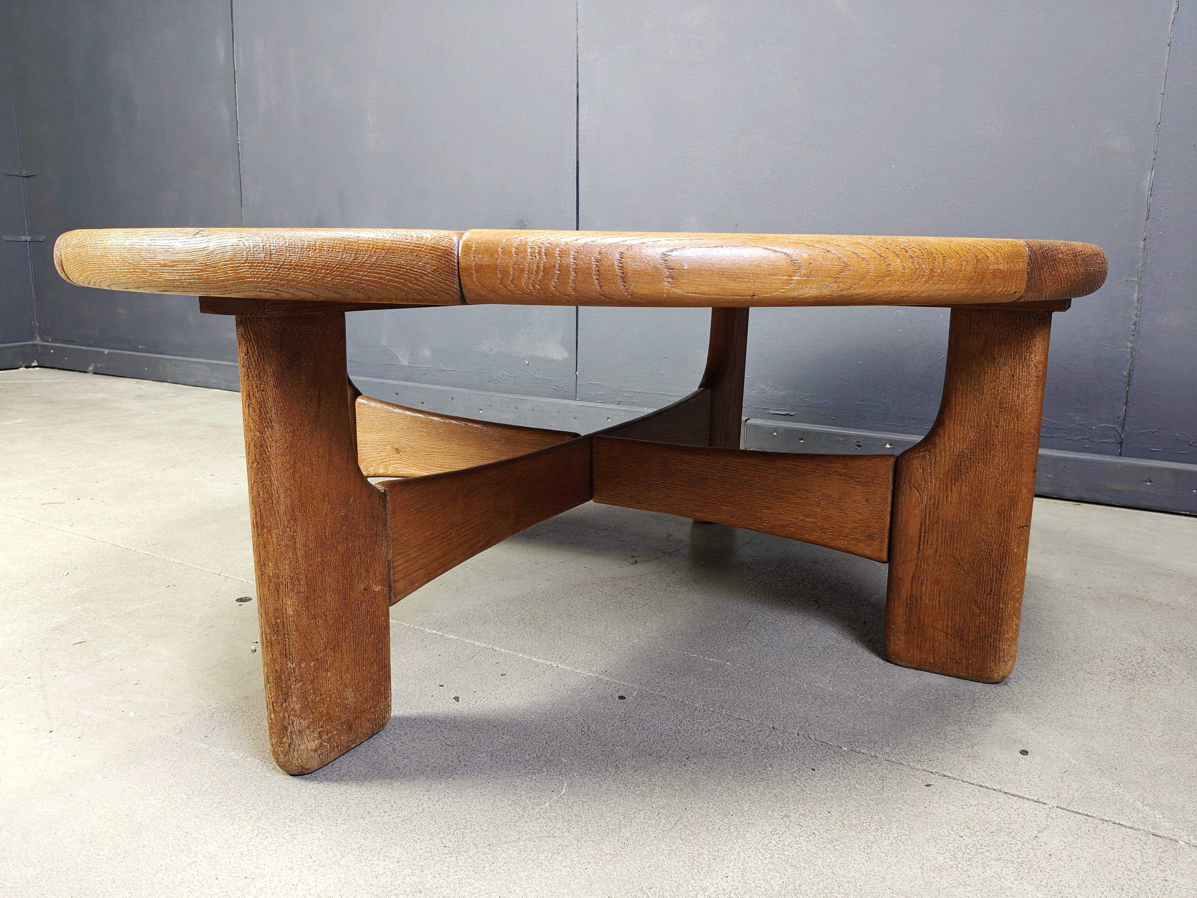 Table basse ronde en chêne danois, années 1960