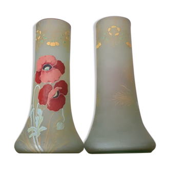 2 vases