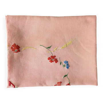 Nappe ancienne en lin épais brodé main rose 170x130 cm – Pièce unique