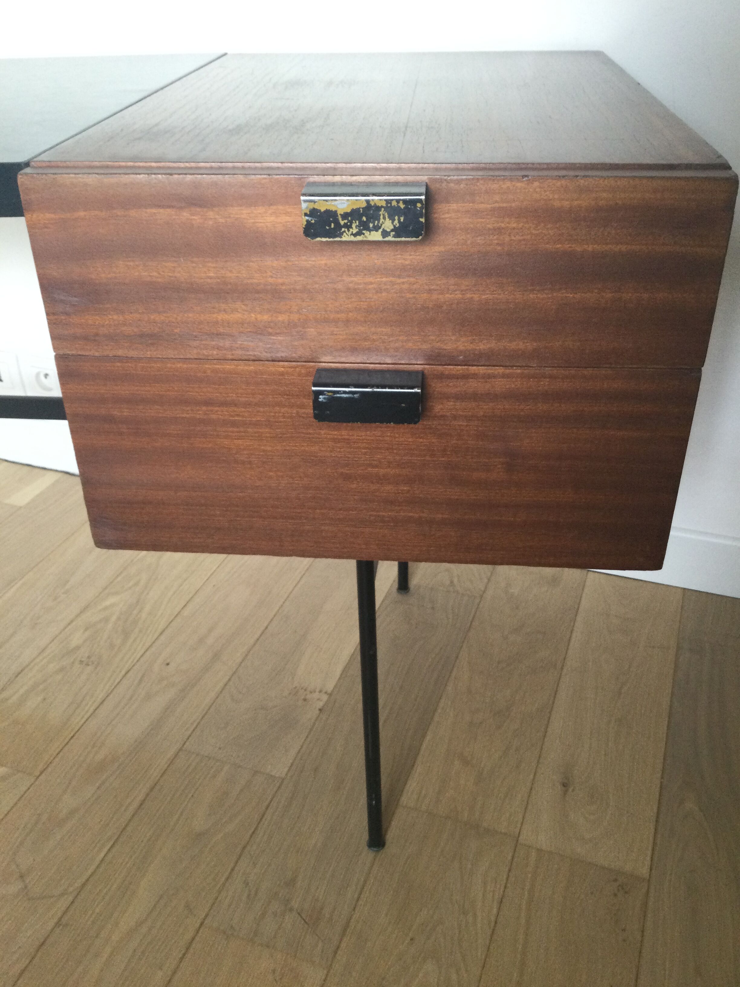 Bureau Pierre Paulin CM141