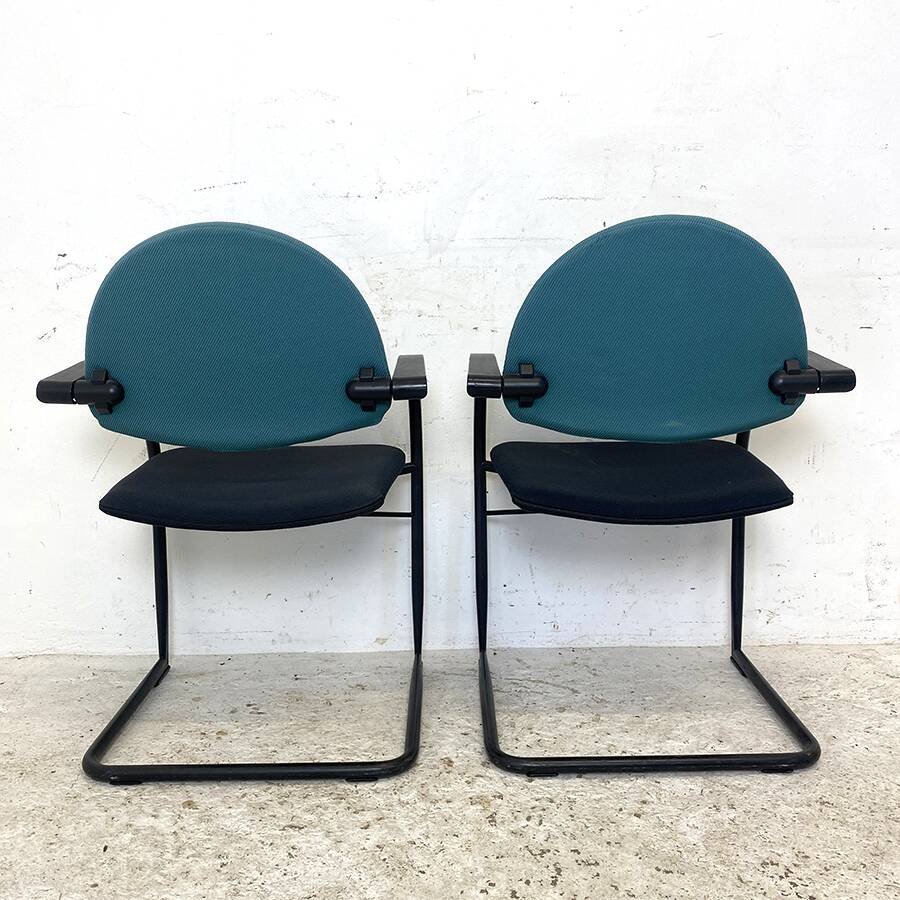 Paire de chaises modele onda édition vitra design mario bellini
