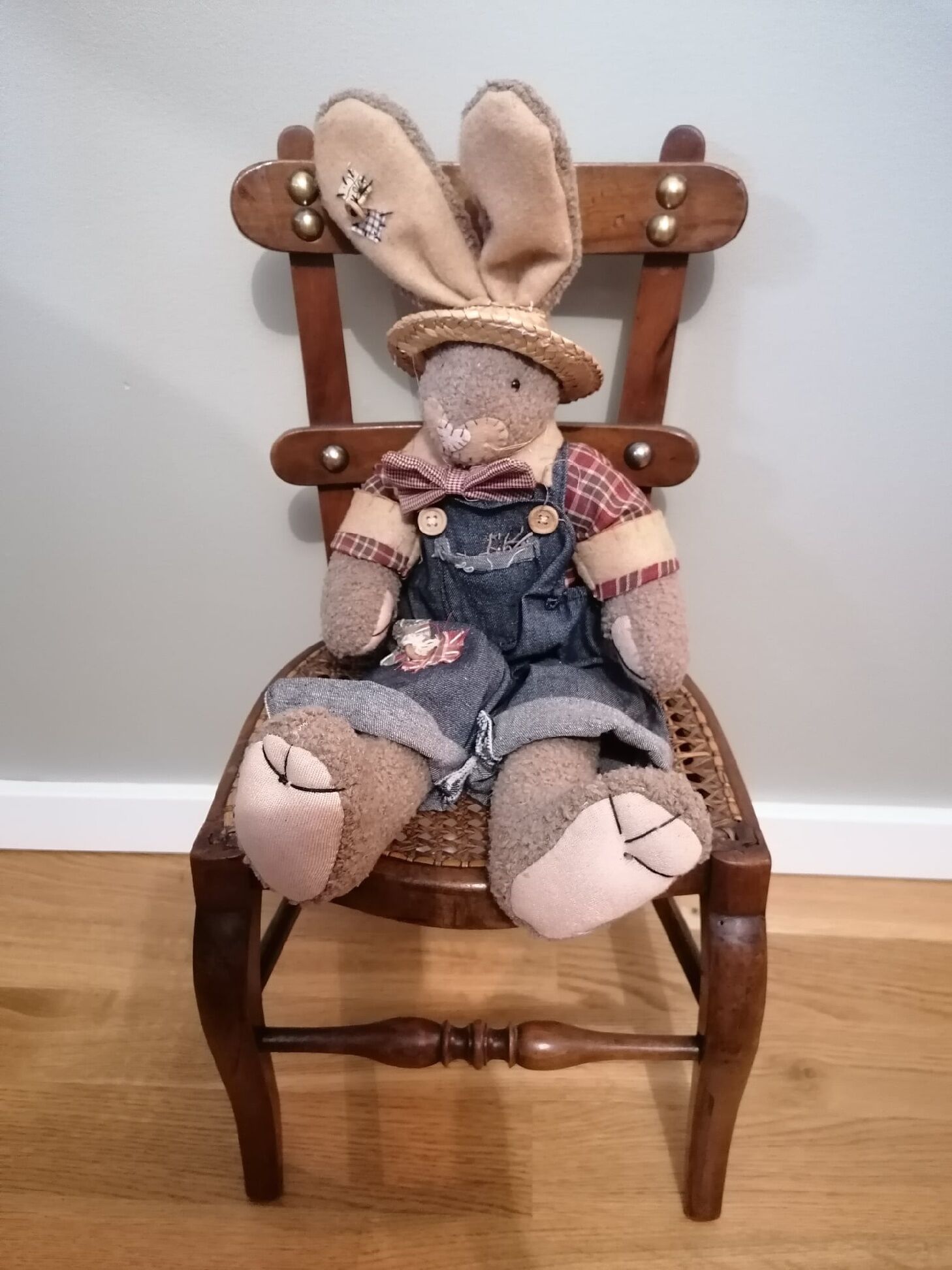 Children's canned chair