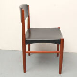 Set of 4 danish dining chairs in teak