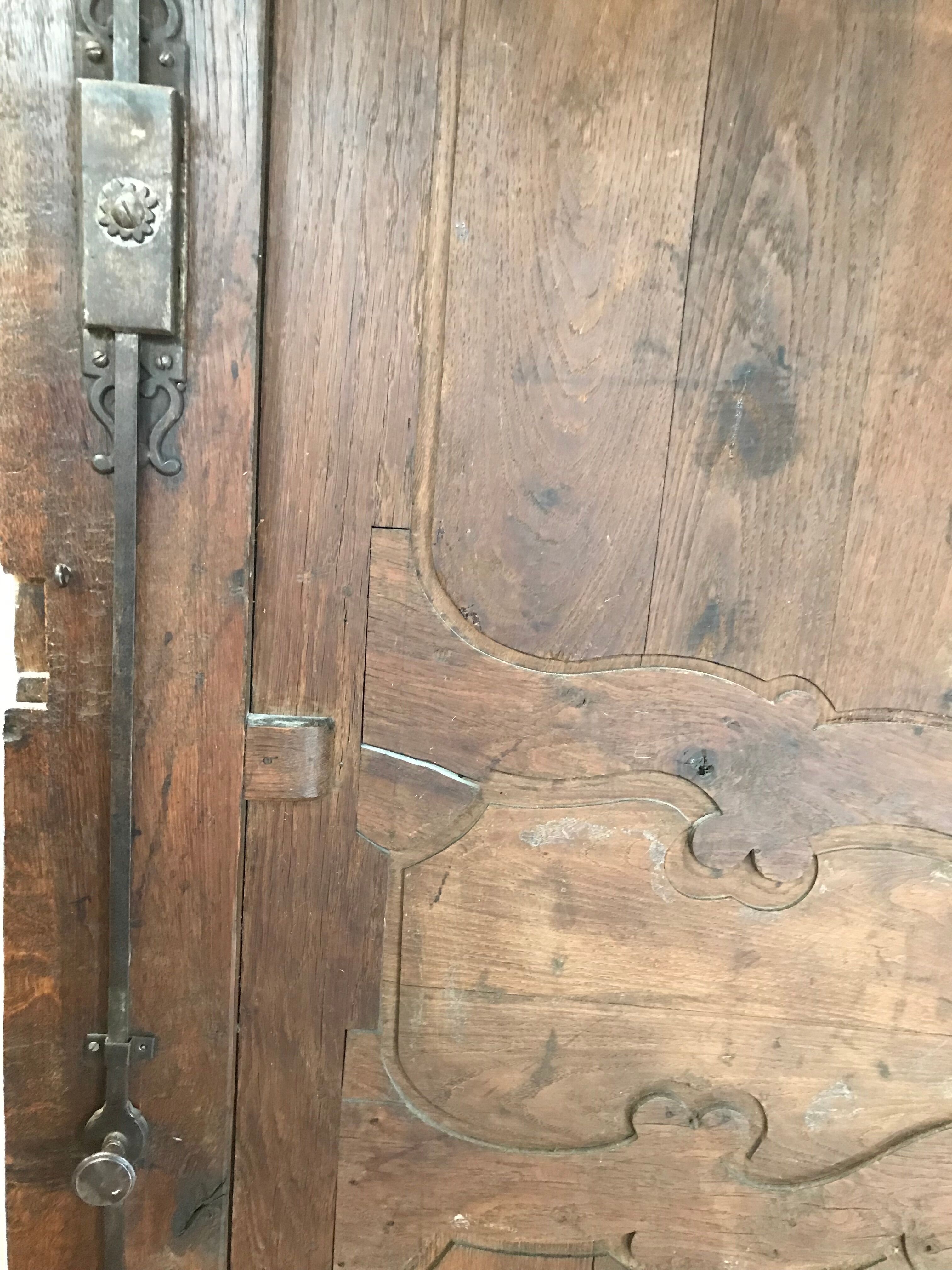 Lyon Dauphiné's old 18th patina wardrobe