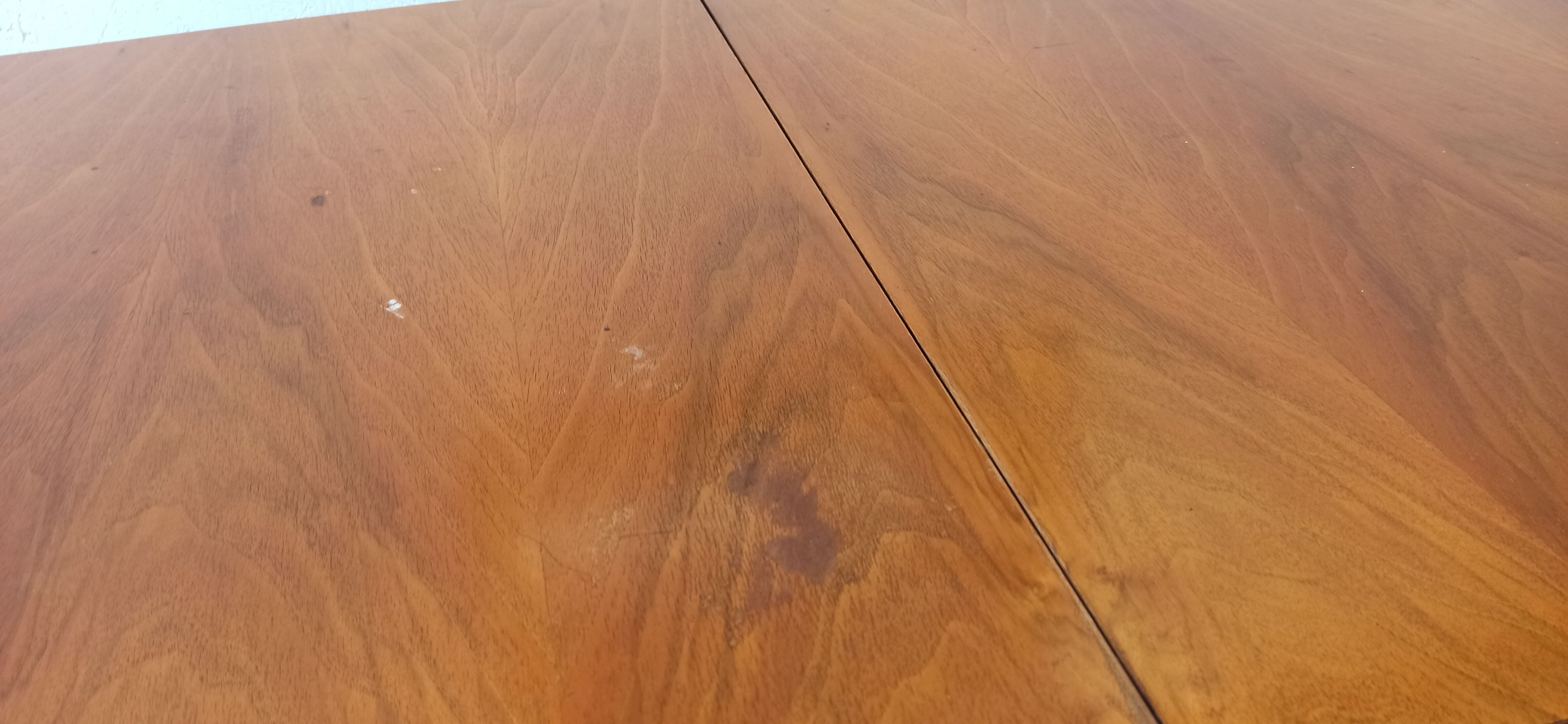 Modernist extendable dinning table  Bilea  of the 1960s.