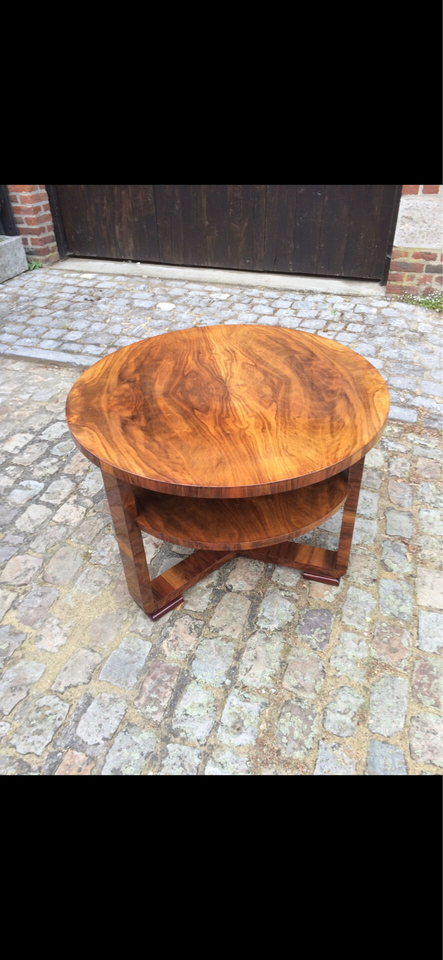 Guéridon , table basse