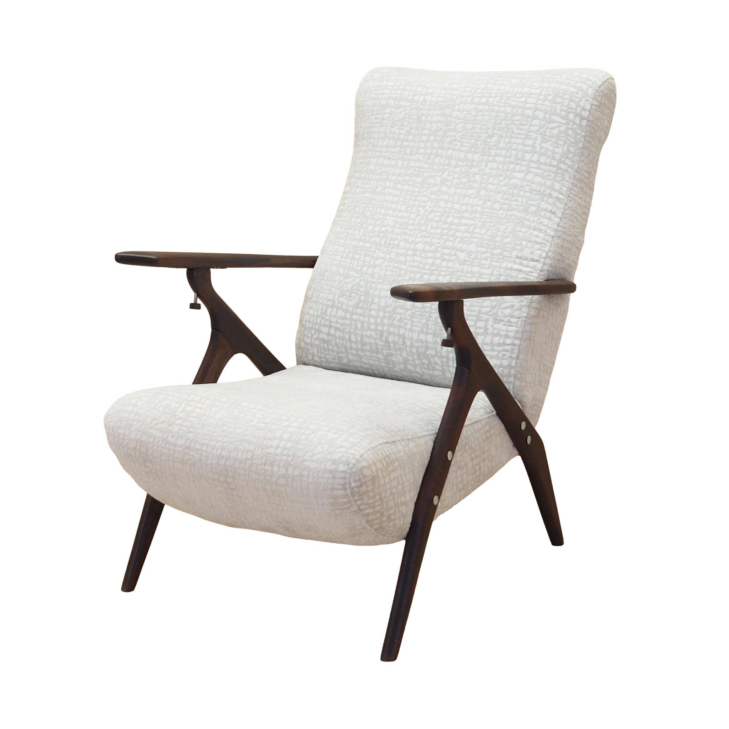 Beech armchair, Italian design, 1970s, production: Italy
