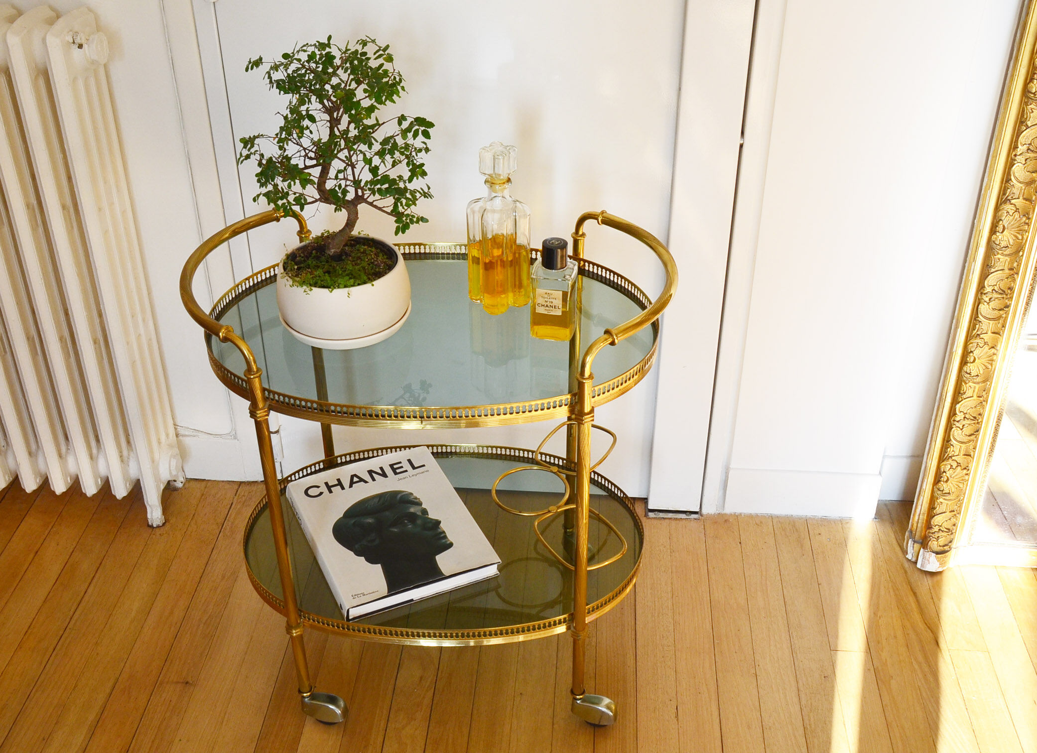 Skateboard brass glass 60 years serving