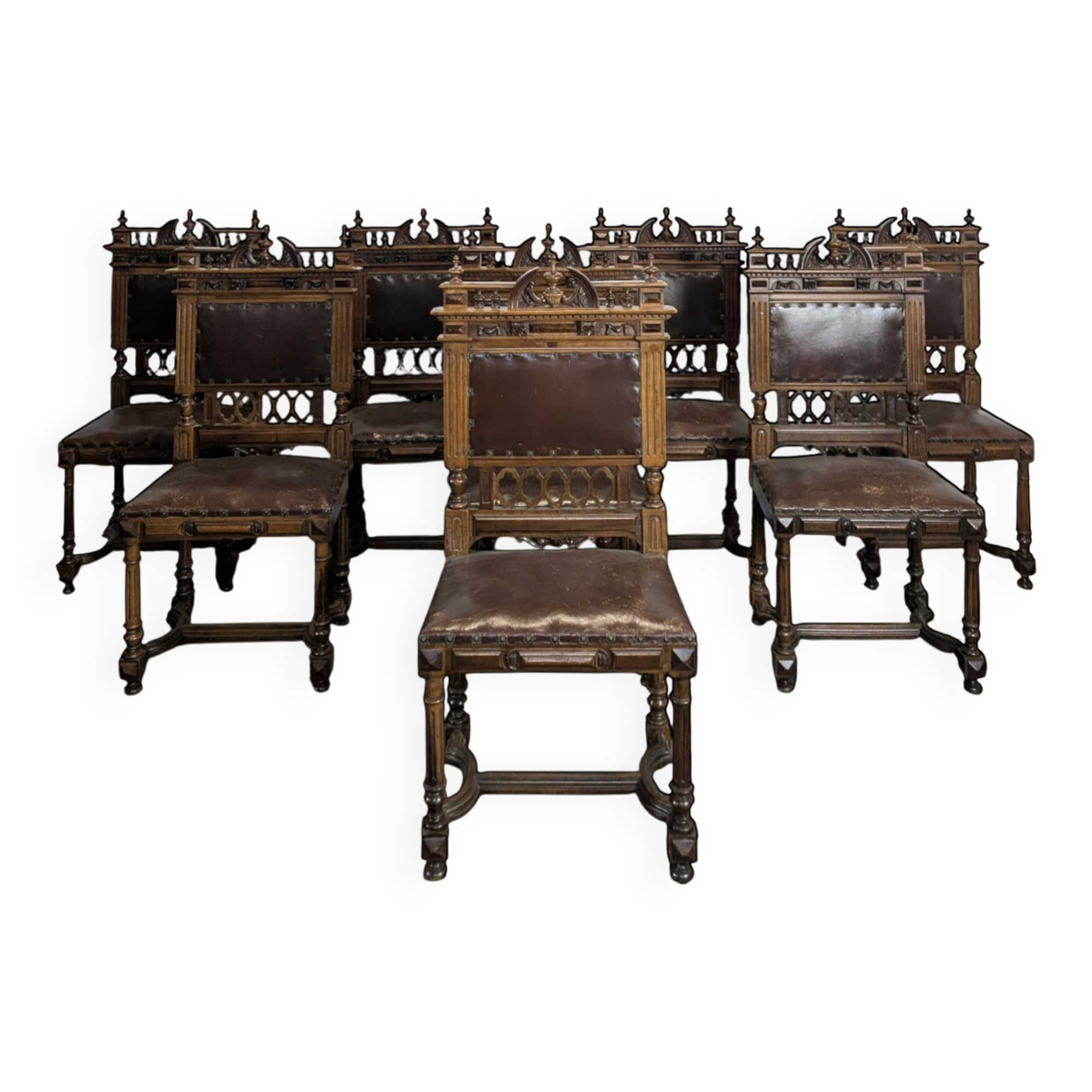 8 Renaissance-style chairs in solid walnut