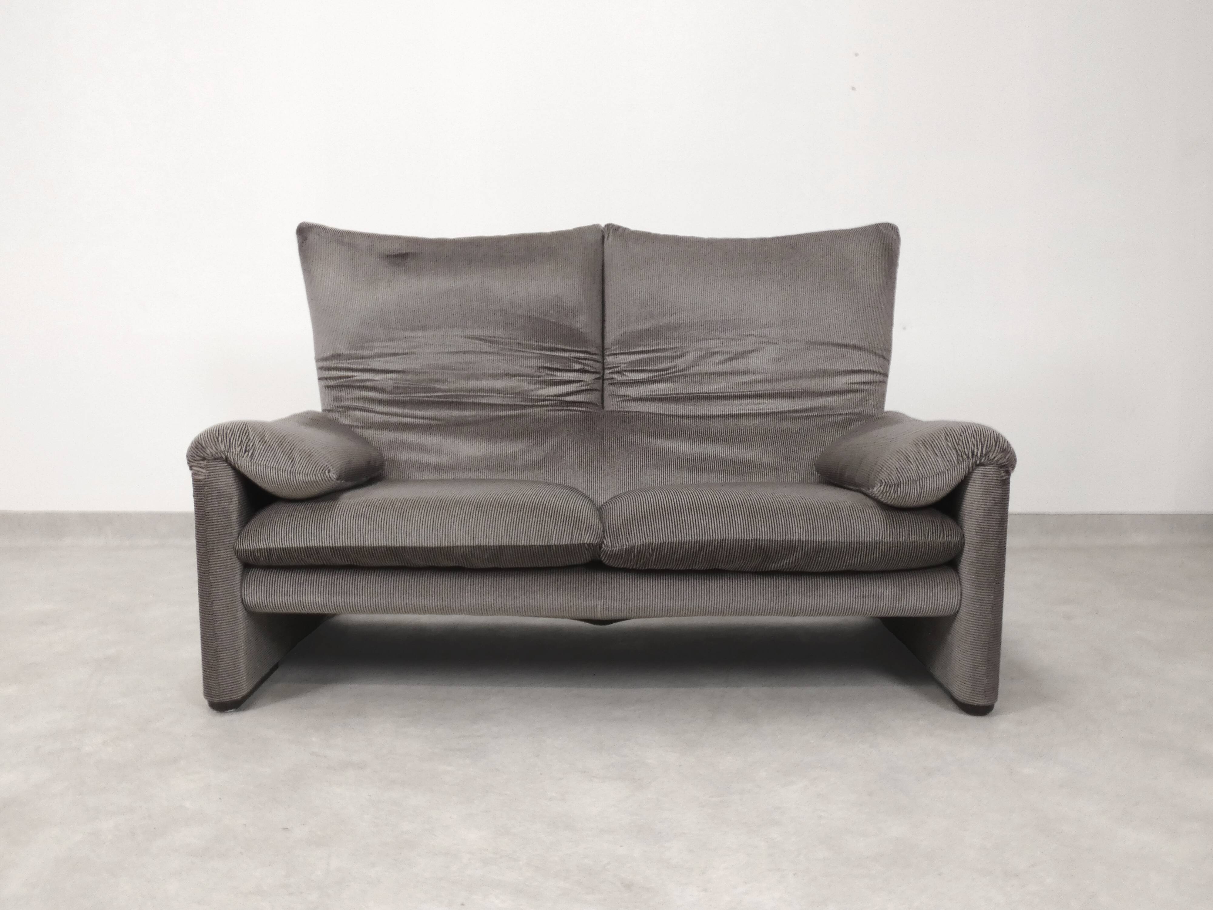 Cassina Maralunga 2 seater - bicolore gray