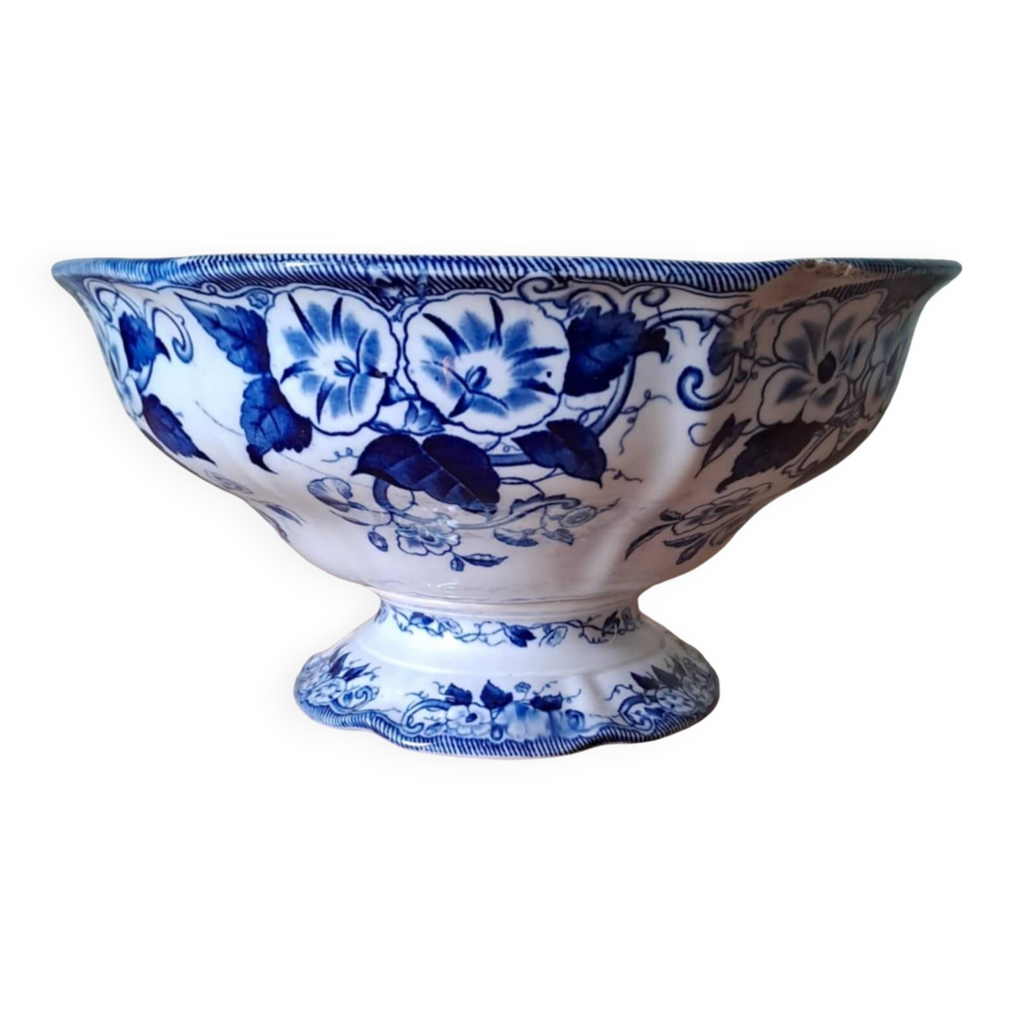 Fruit bowl in Creil Montereau ironstone