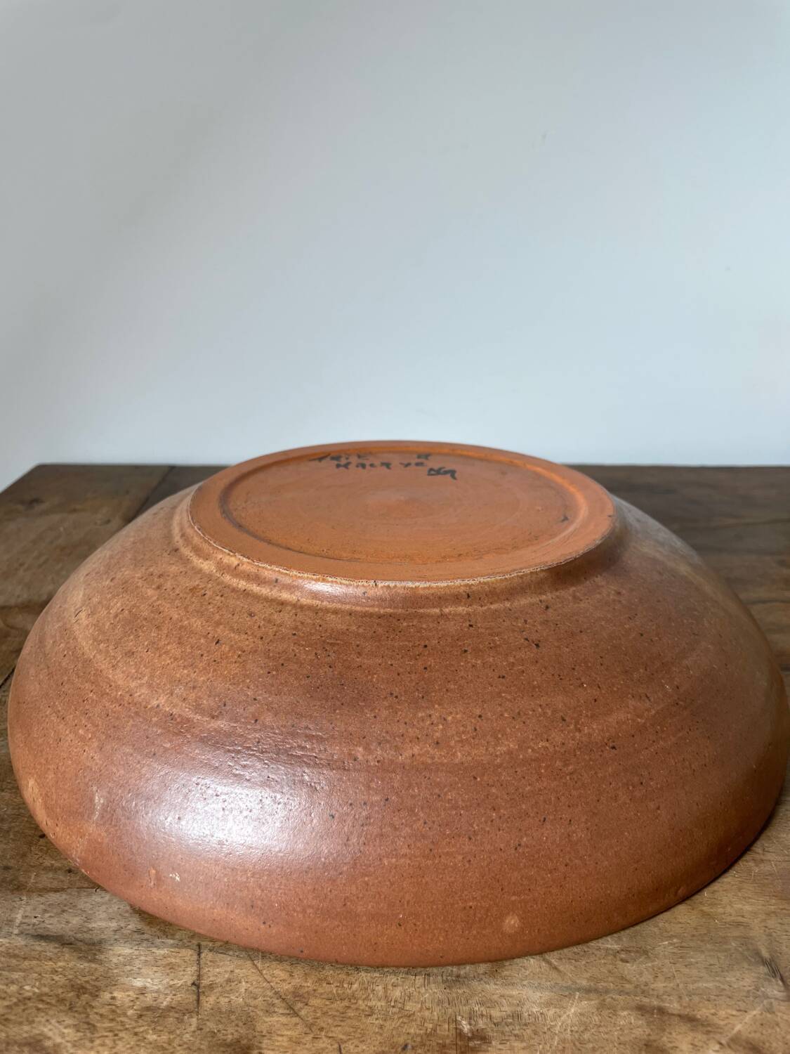 Large fruit bowl / salad bowl