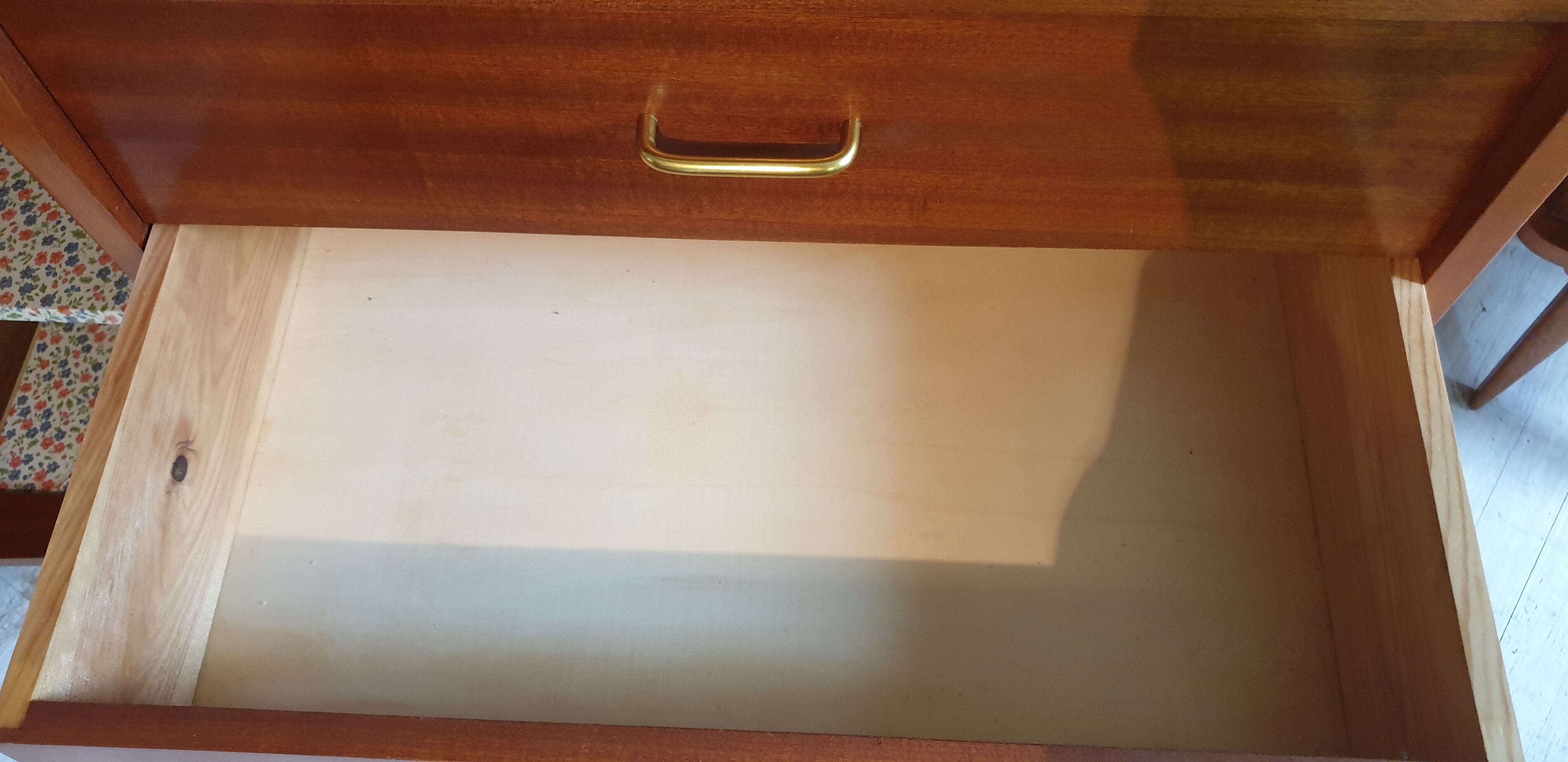 Dresser four drawers, one door