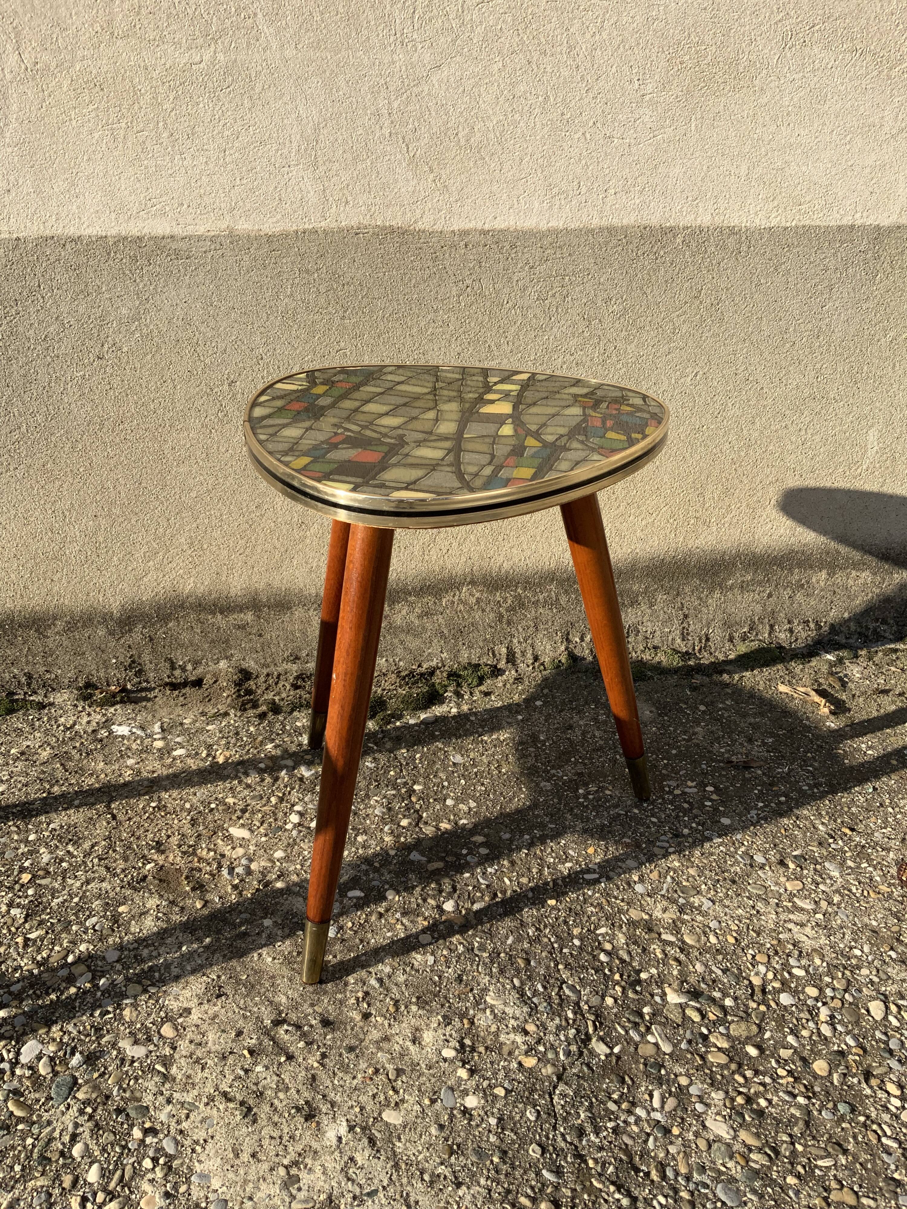 Vintage coffee table pedestal table tripod vintage formica ceramic style tray end of sofa