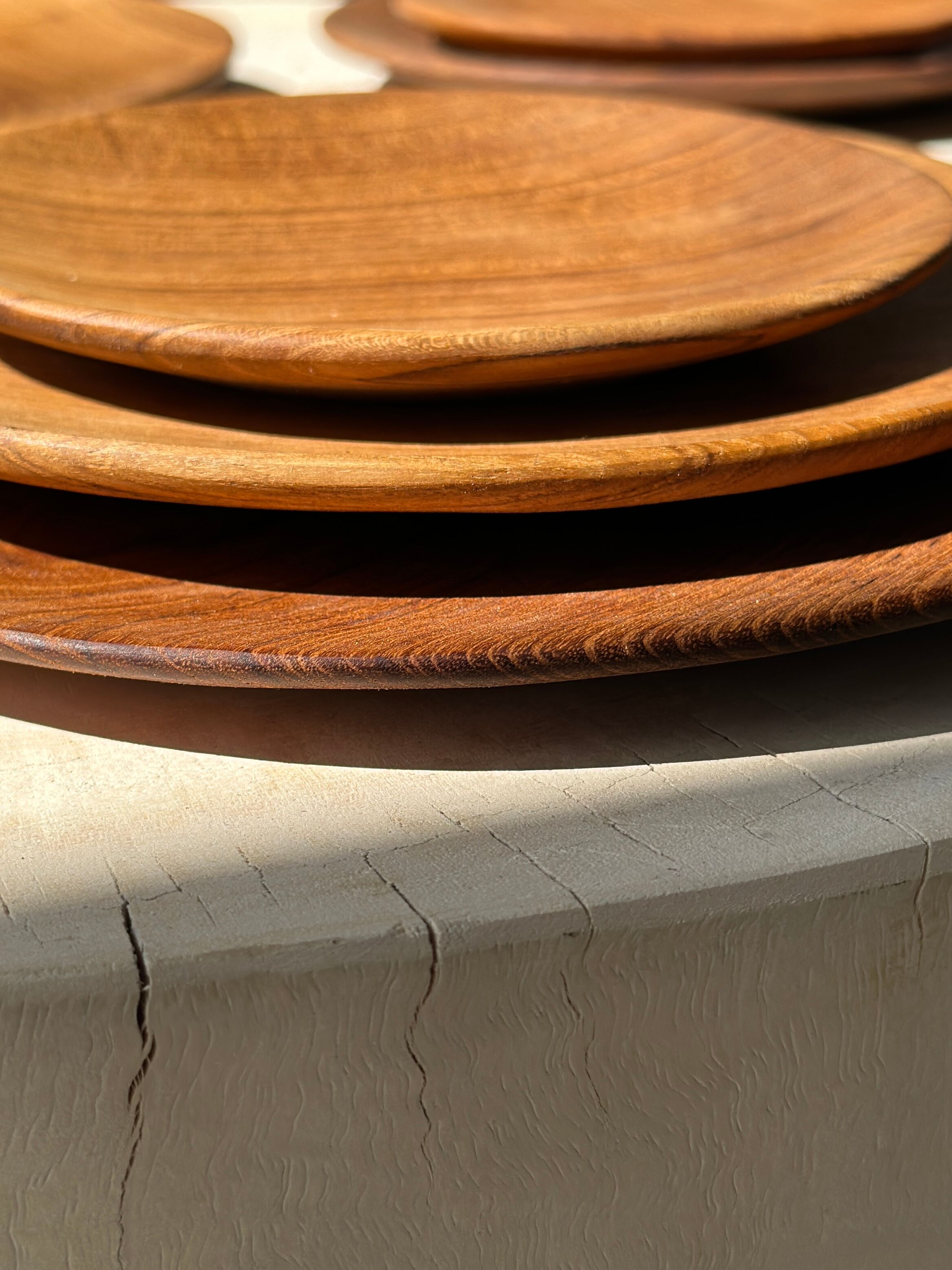 Set of 4 flat monoxyl teak trays