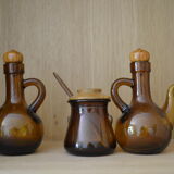Huilier vinaigrier et moutardier verre fumé et bois
