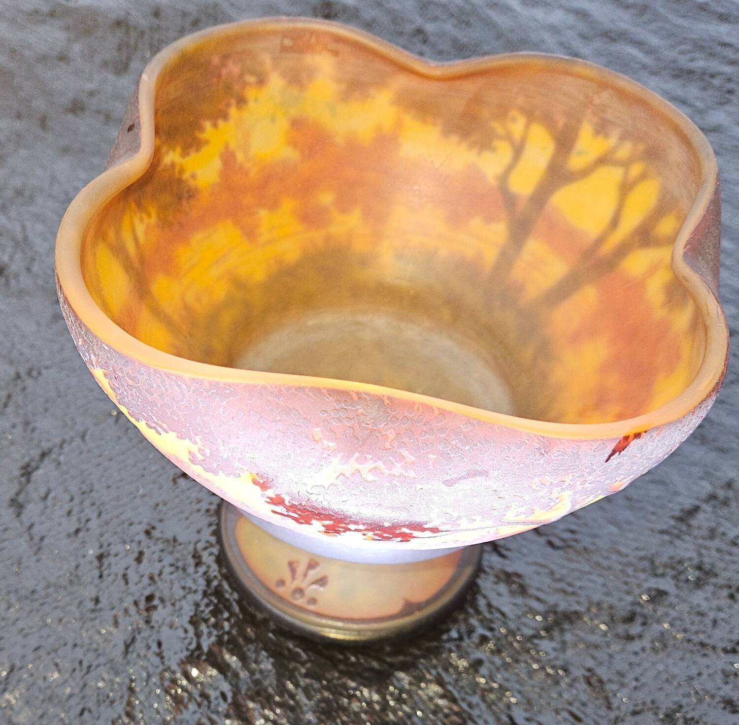 Large bowl on pedestal Daum Nancy – Lakeside landscape 1910
