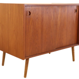 Danish vintage design cabinet with sliding doors 'Farum'